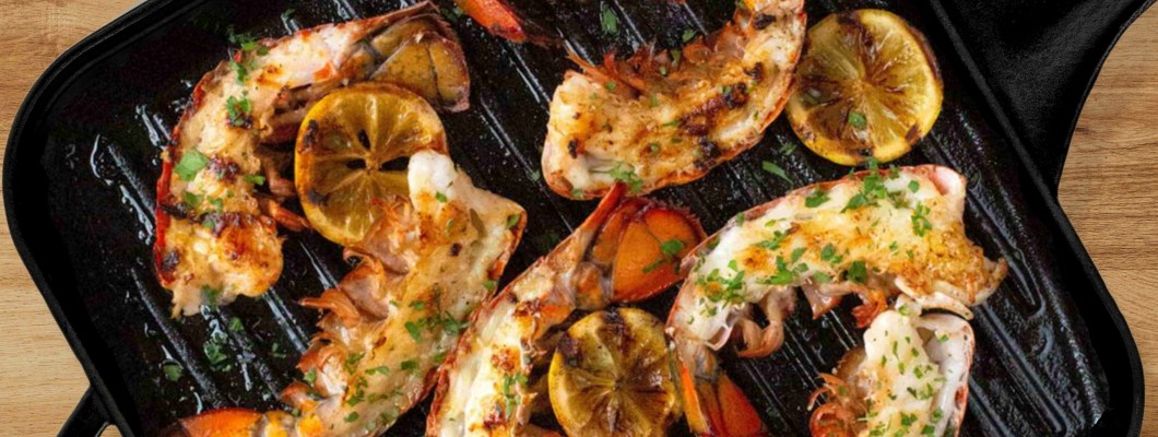 Queues de homard grillées au beurre de citron et d'ail